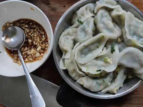 吃瓜的饺子导演,导演视角下的美食与人生百态  第3张